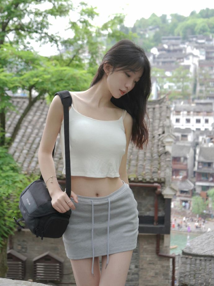 葬送的芙莉莲 海报